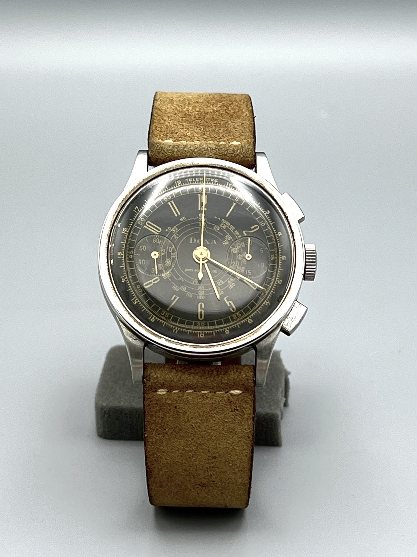 Doxa Rare 38mm Doxa Antimagnetic Chronograph, Snail Gilt Dial, Unpolished 38mm circa 1940s