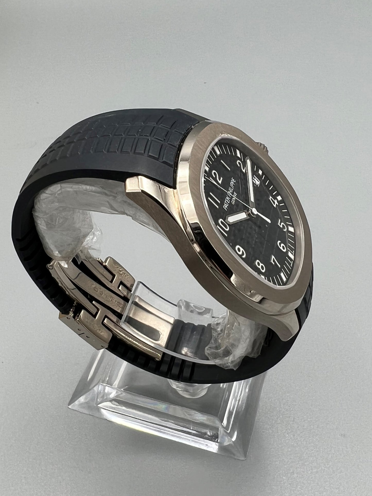 Patek Philippe Ref 5168G, Aquanaut Anniversary Model, Rare Unused full set, papers dated 2018