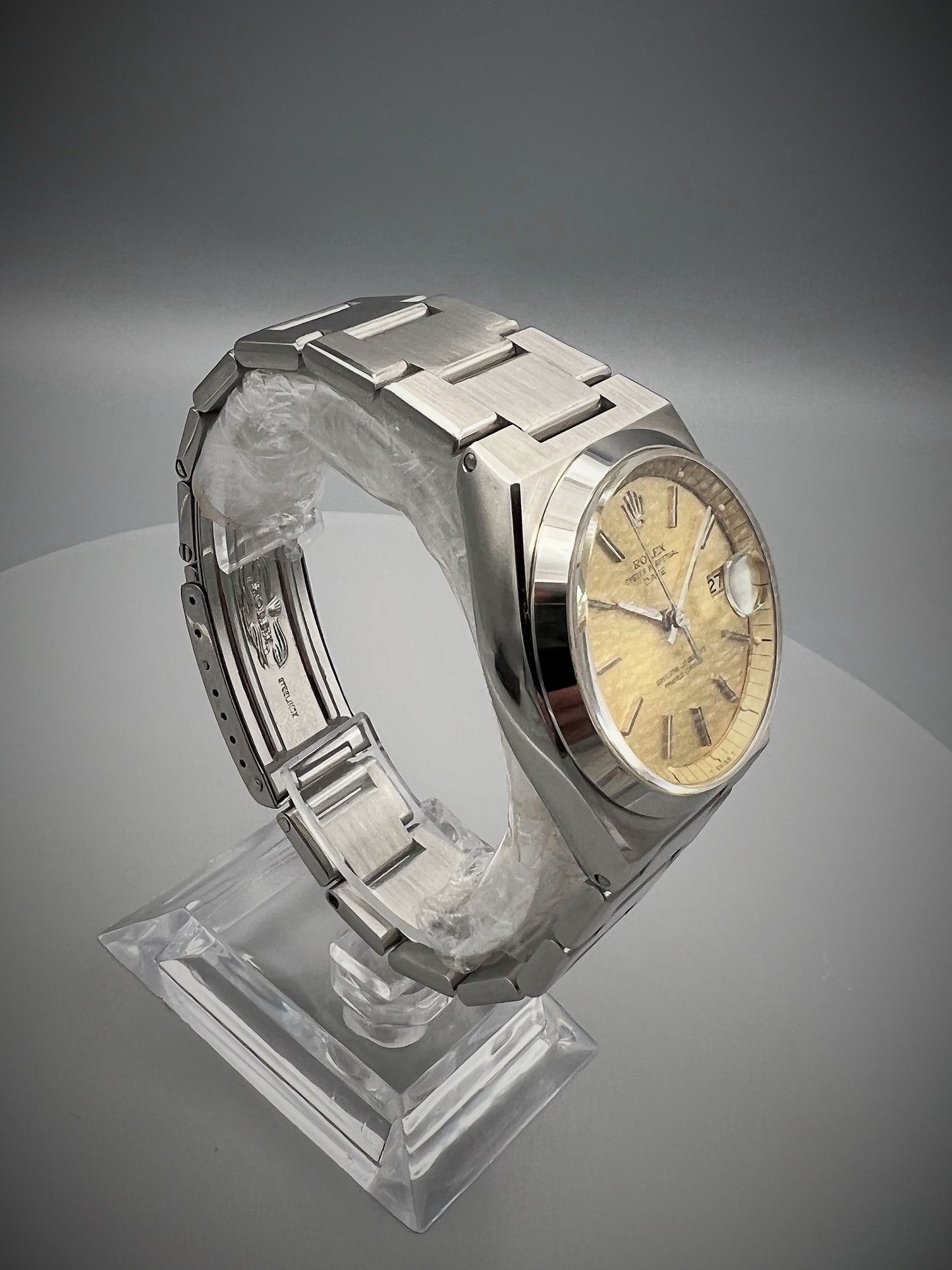 Rolex Oyster Ref 1530 Perpetual Date, all Original,  Museum Quality, circa 1975