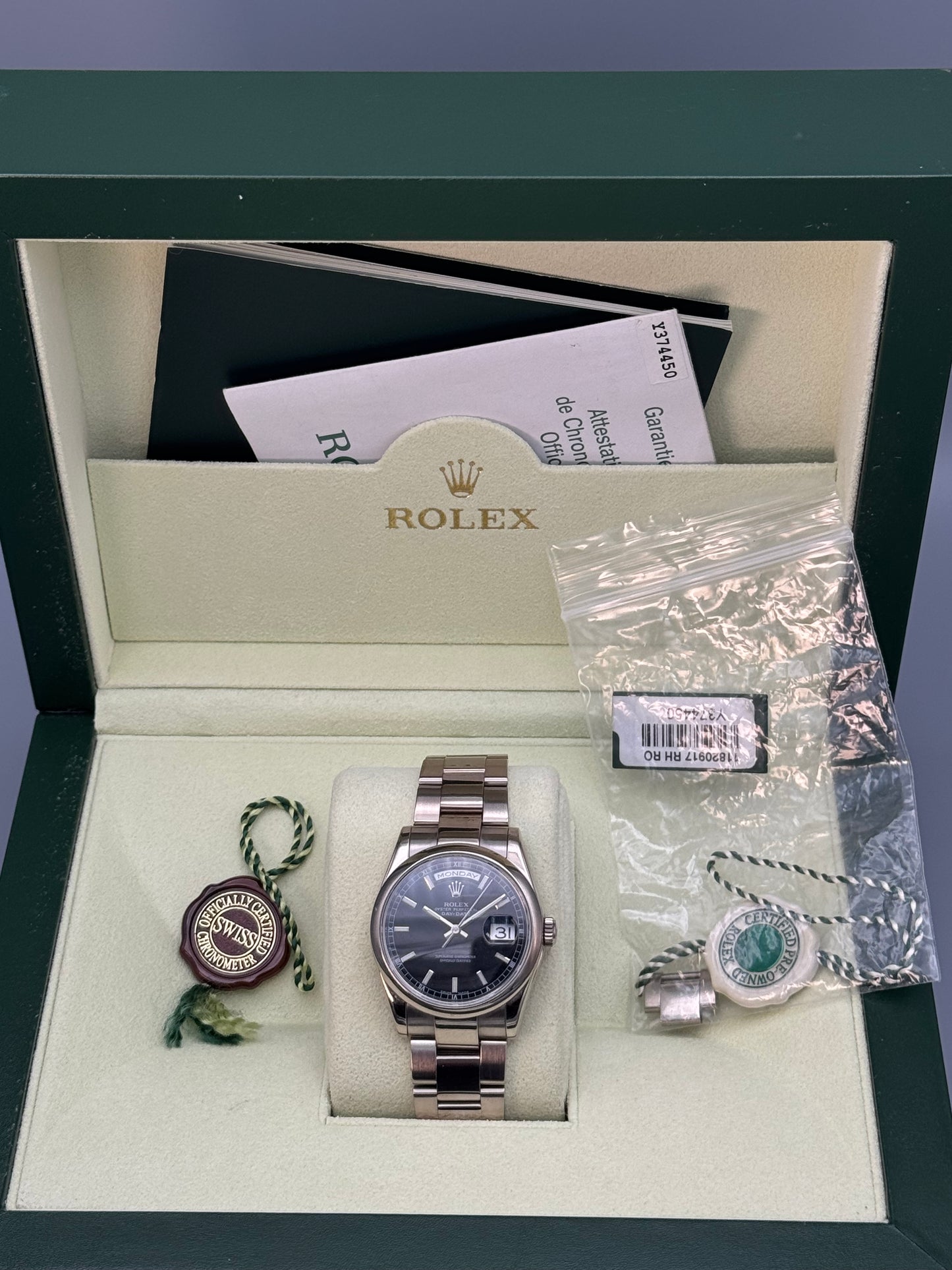 Rolex Day-Date reference 118209 White Gold, Black Dial, 36mm Full Set, Rolex Certified