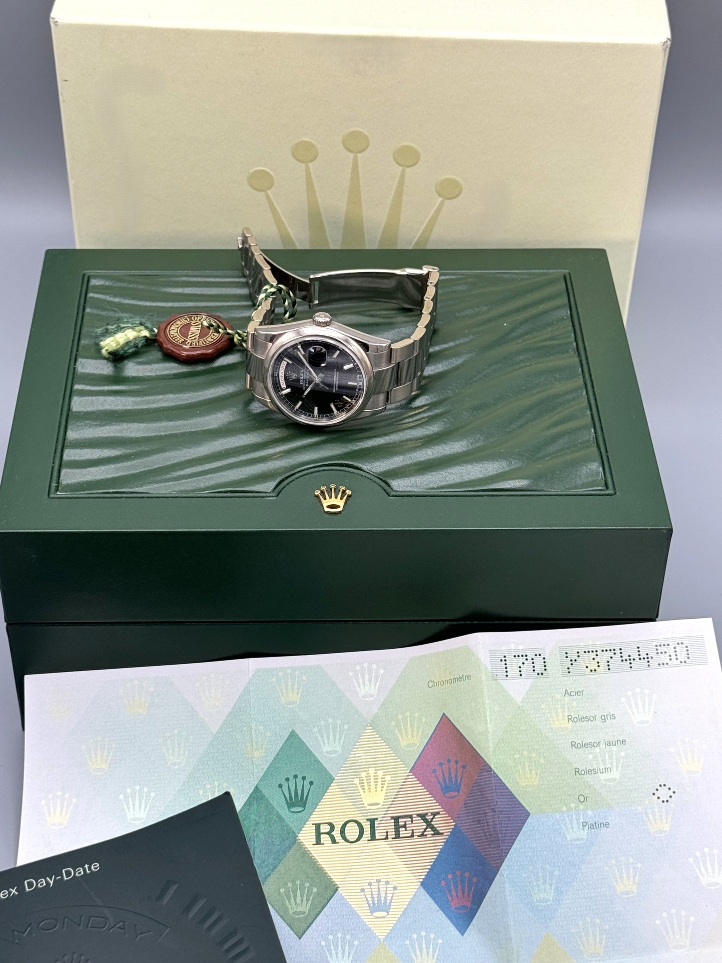 Rolex Day-Date reference 118209 White Gold, Black Dial, 36mm Full Set, Rolex Certified
