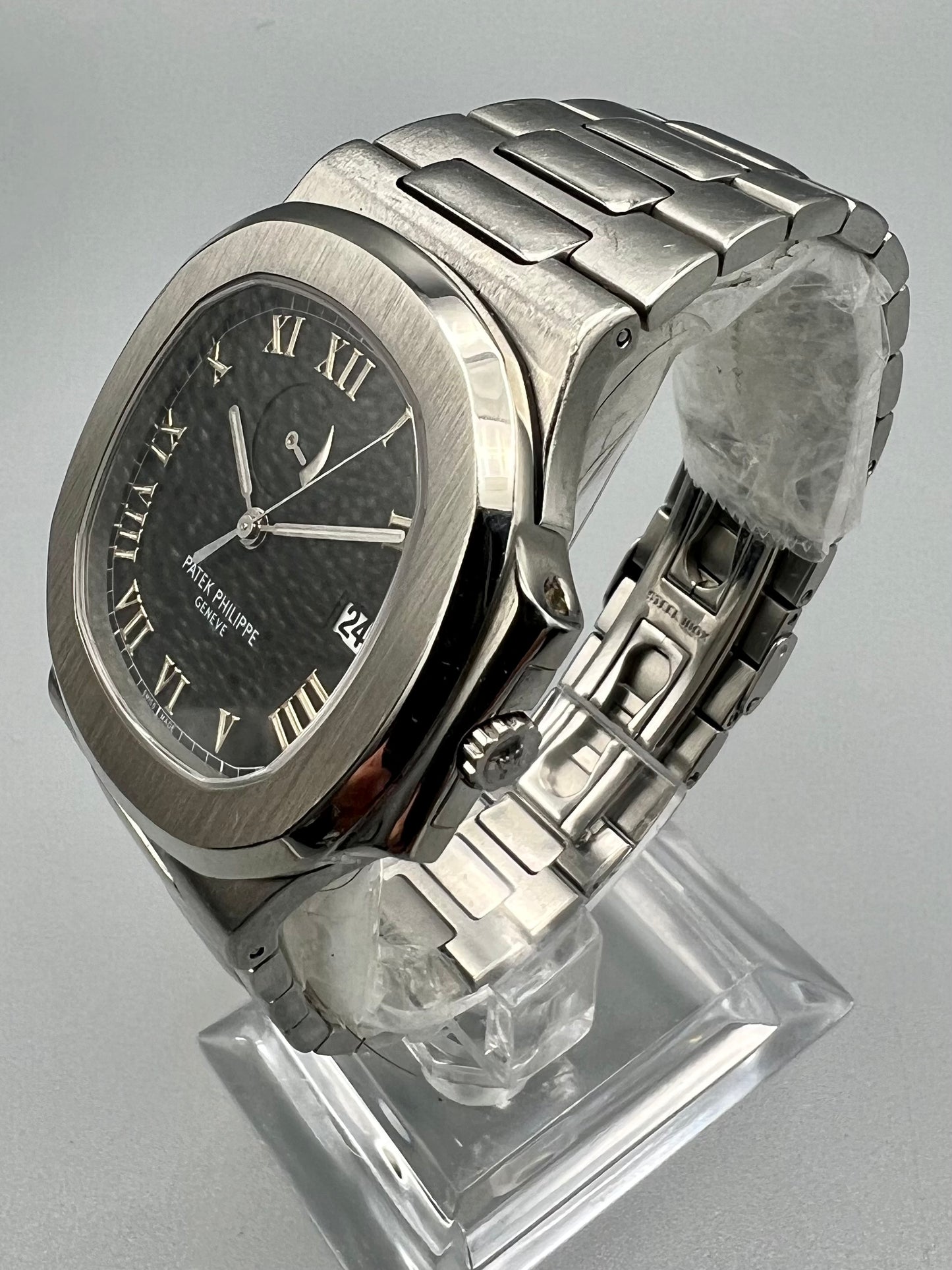 Patek Philippe Ref 3710/1A-001 Nautilus, “The Comet”, Under Service Warranty, Extract from the Archives, Circa 1998